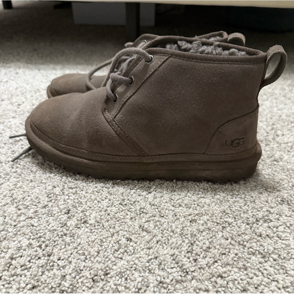 Ugg slippers - Picture 2 of 3
